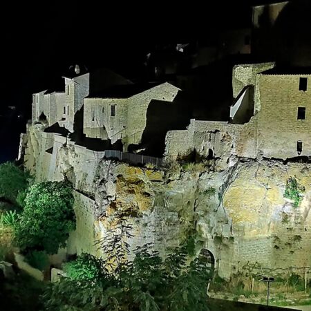 Farnese (VT): Farnese bei Nacht